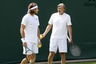 Stefanos Tsitsipas and Goran Ivanisevic (Image via: Getty)